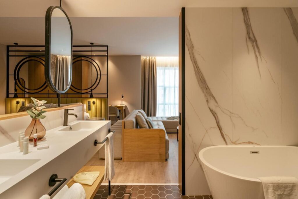 DAVID CANTO HOTEL VINCCI 04